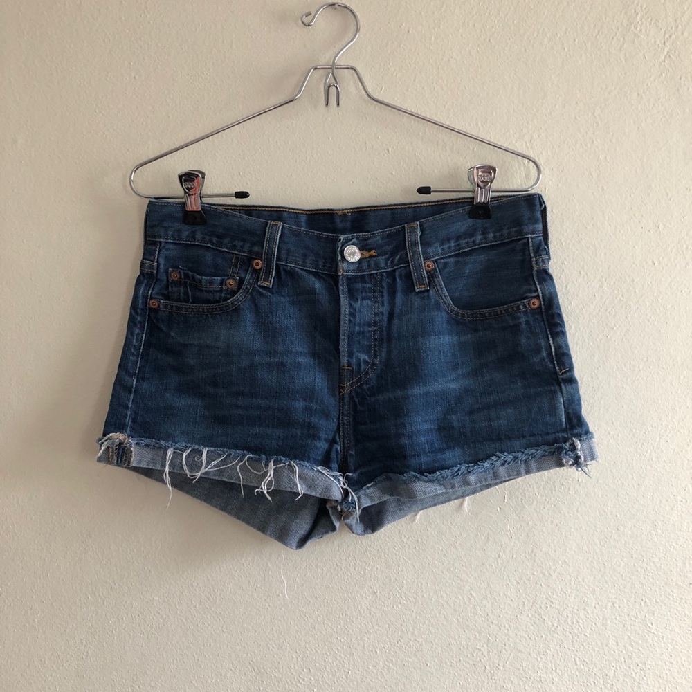 **SOLD** Levi’s 501 Jean Shorts